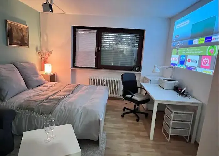 Private With Large Bed -netflix And Projector Francfort-sur-le-Main